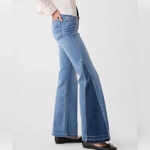 NWT GAP HighRise 70's Flare Jeans Size 10/30R